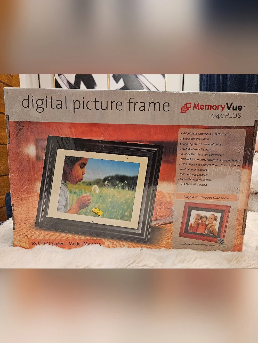 MemoryVue Picture Digital 1040 Plus Digital Photo Frame 10.4” w/Remote